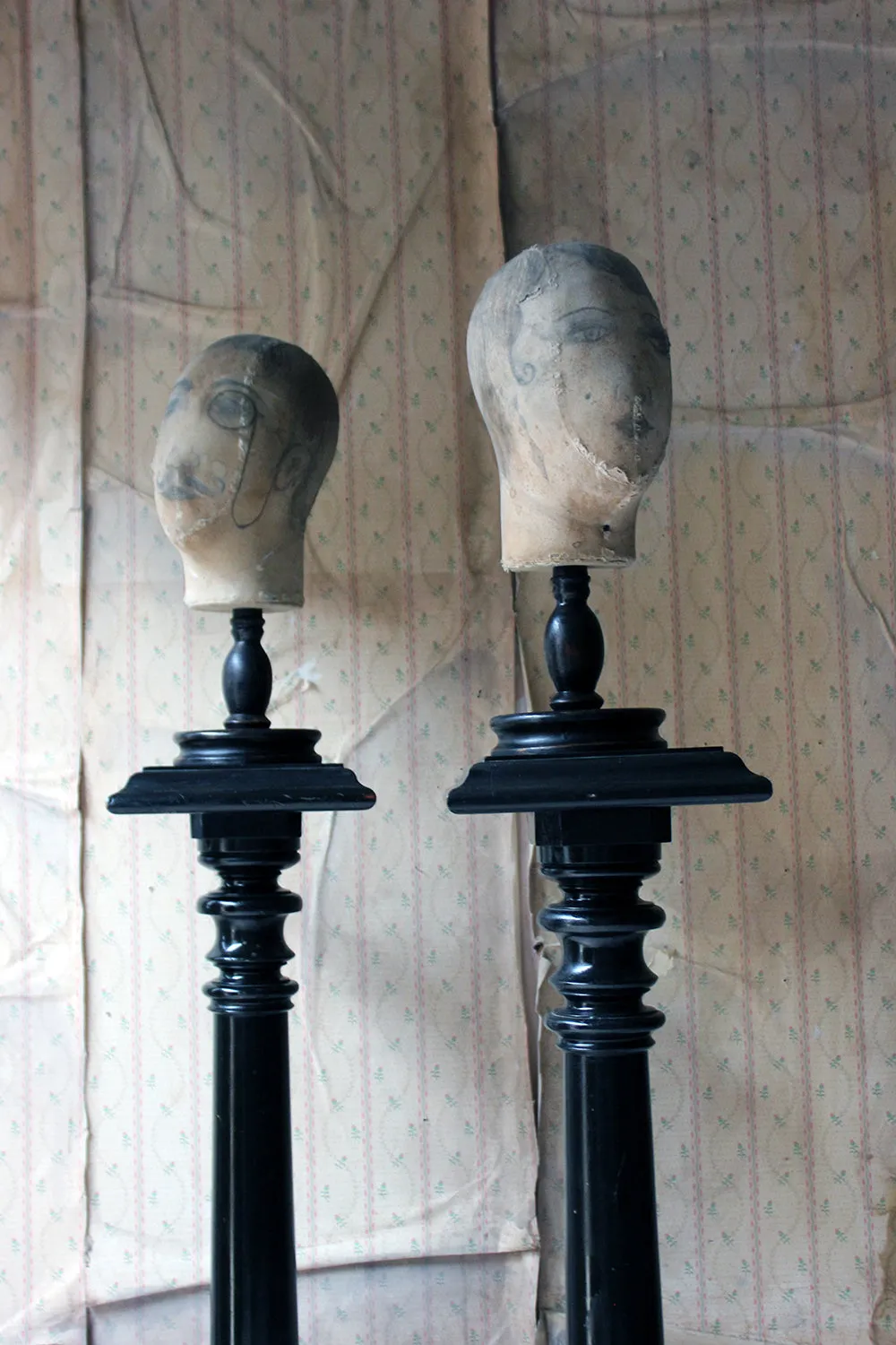 A Decorative Pair of Mannequin Shop Display Heads as a Flapper & Dandy