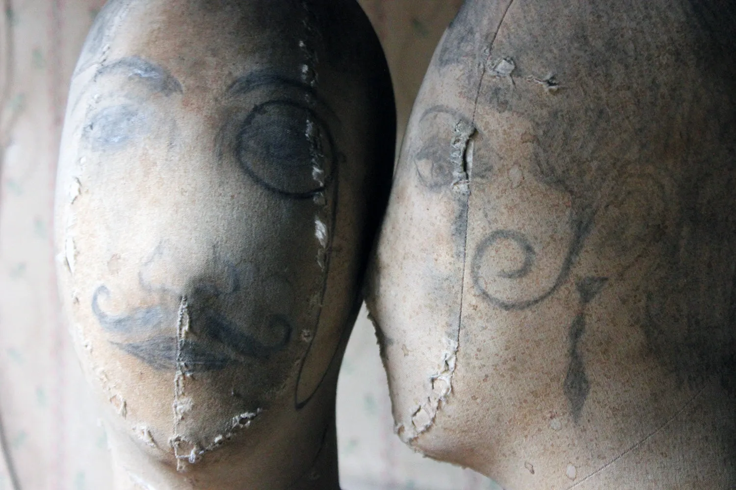 A Decorative Pair of Mannequin Shop Display Heads as a Flapper & Dandy