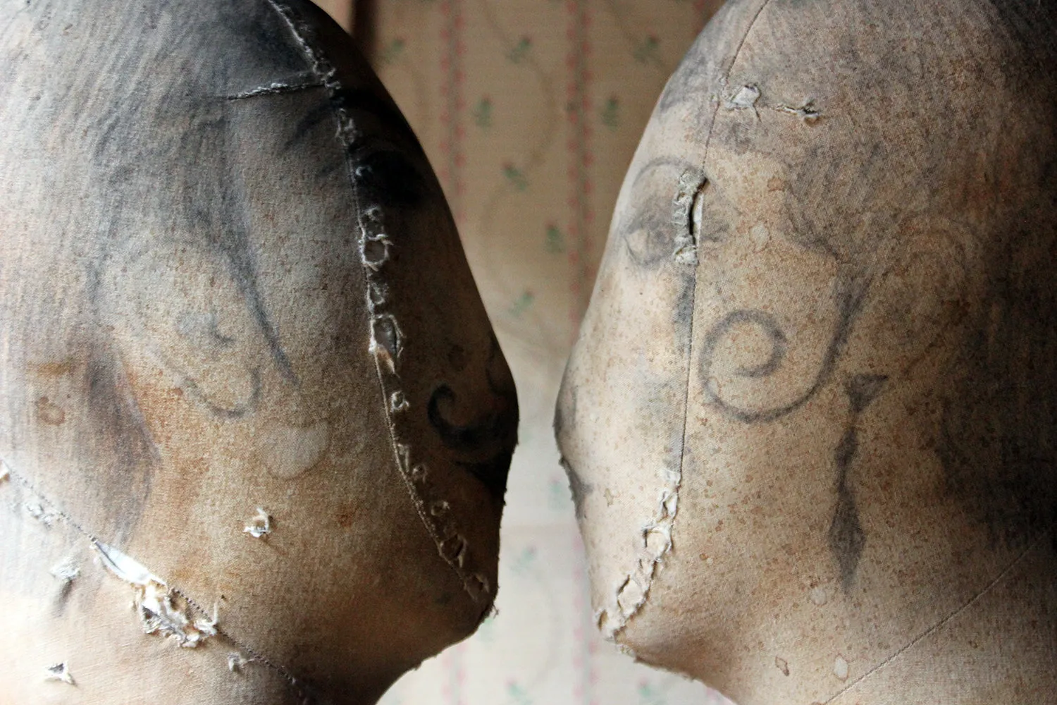 A Decorative Pair of Mannequin Shop Display Heads as a Flapper & Dandy