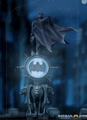 Batman Returns Batman Deluxe Art 1:10 Scale Statue/ Iron Studios