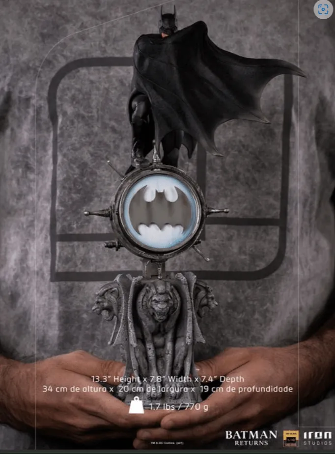 Batman Returns Batman Deluxe Art 1:10 Scale Statue/ Iron Studios