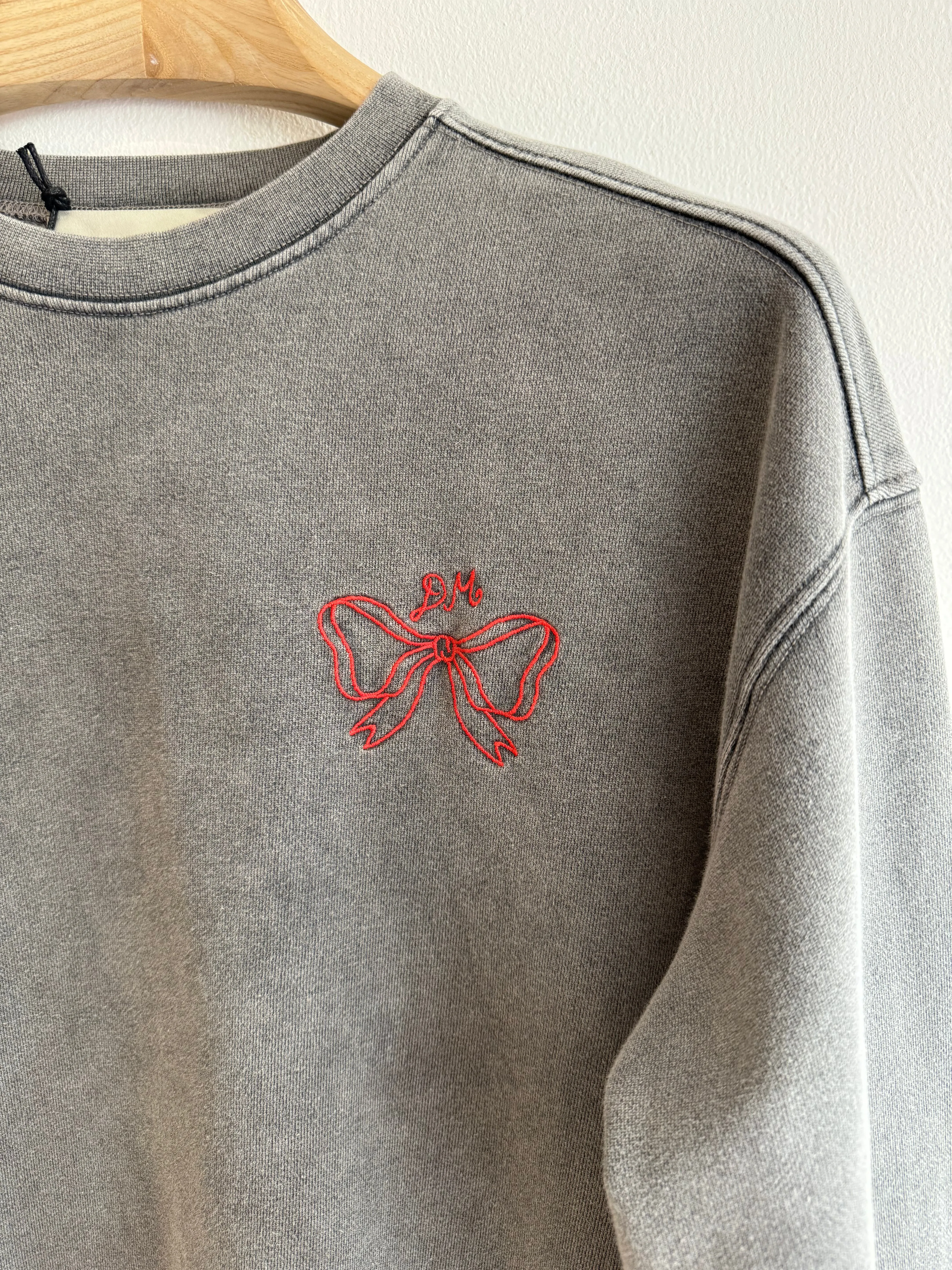 Bow Logo Crew Neck Sweater Charcoal