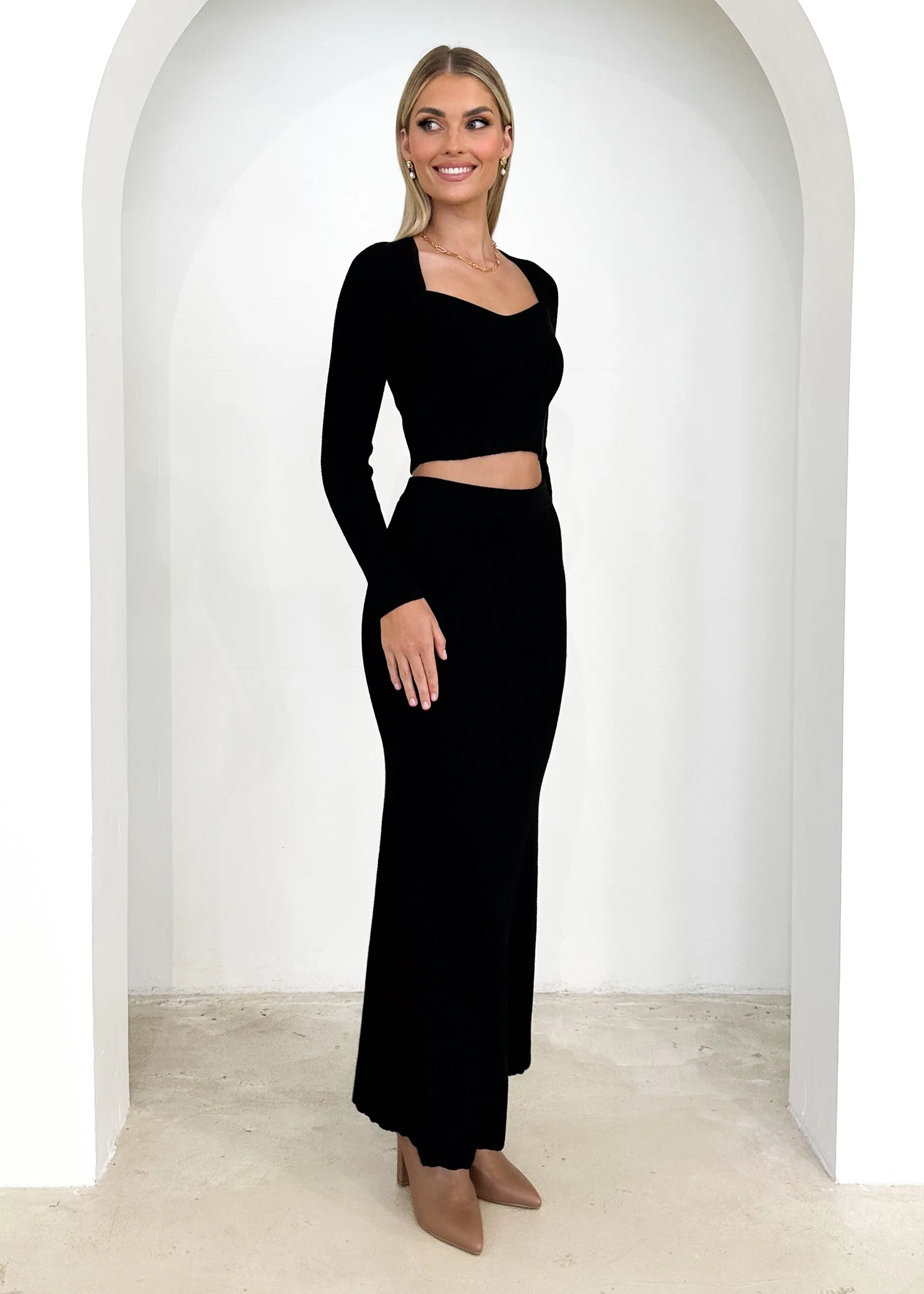 Enota Knit Maxi Skirt - Black