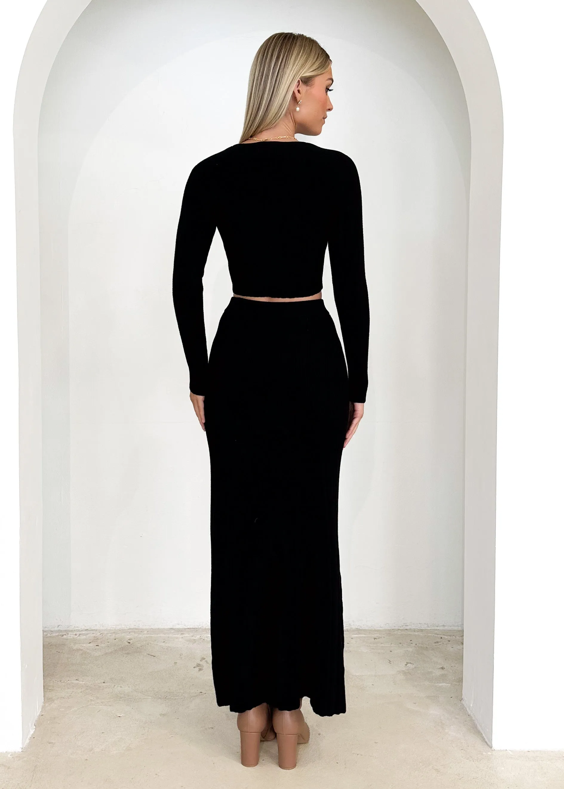 Enota Knit Maxi Skirt - Black