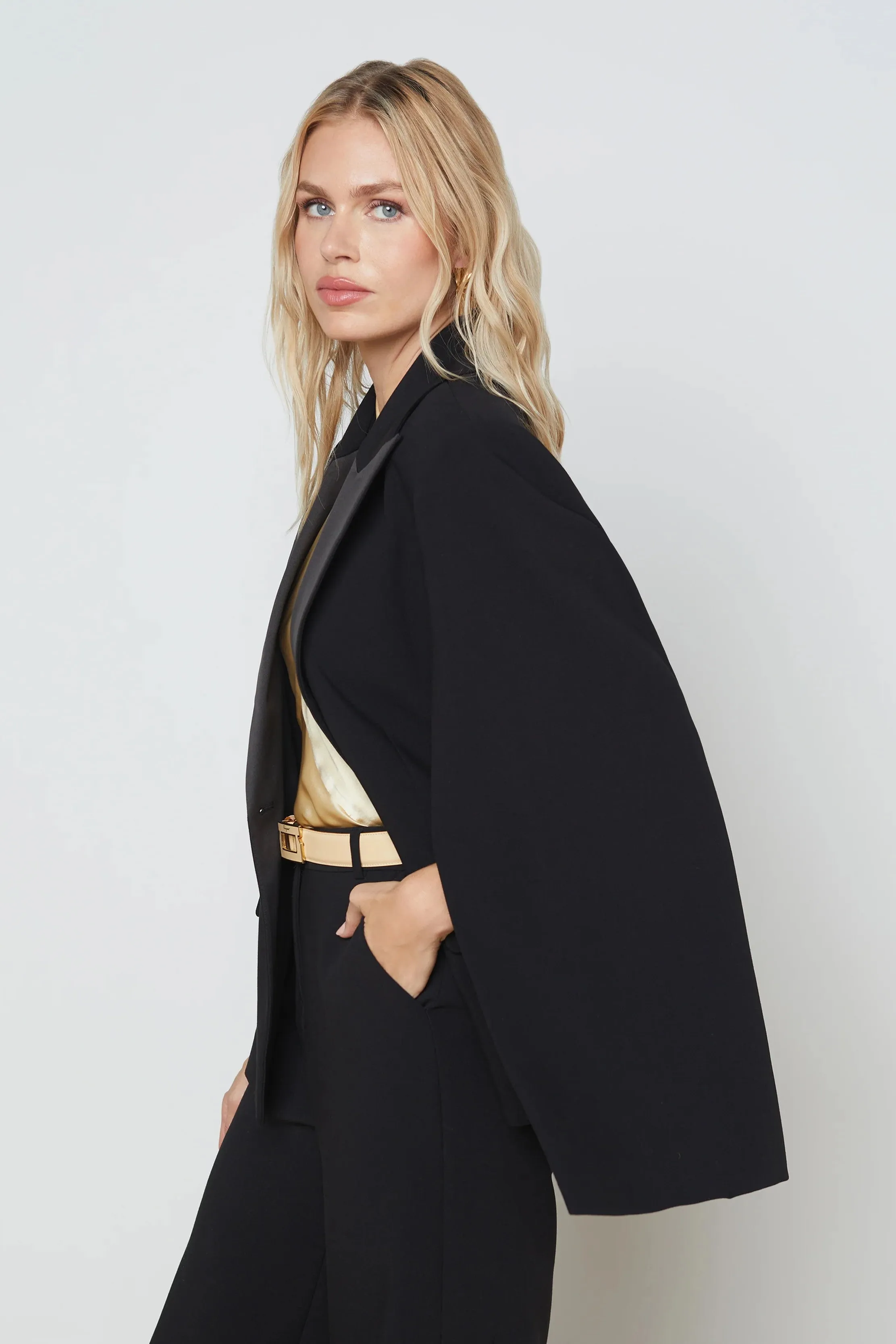 L'Agence Christina Cape