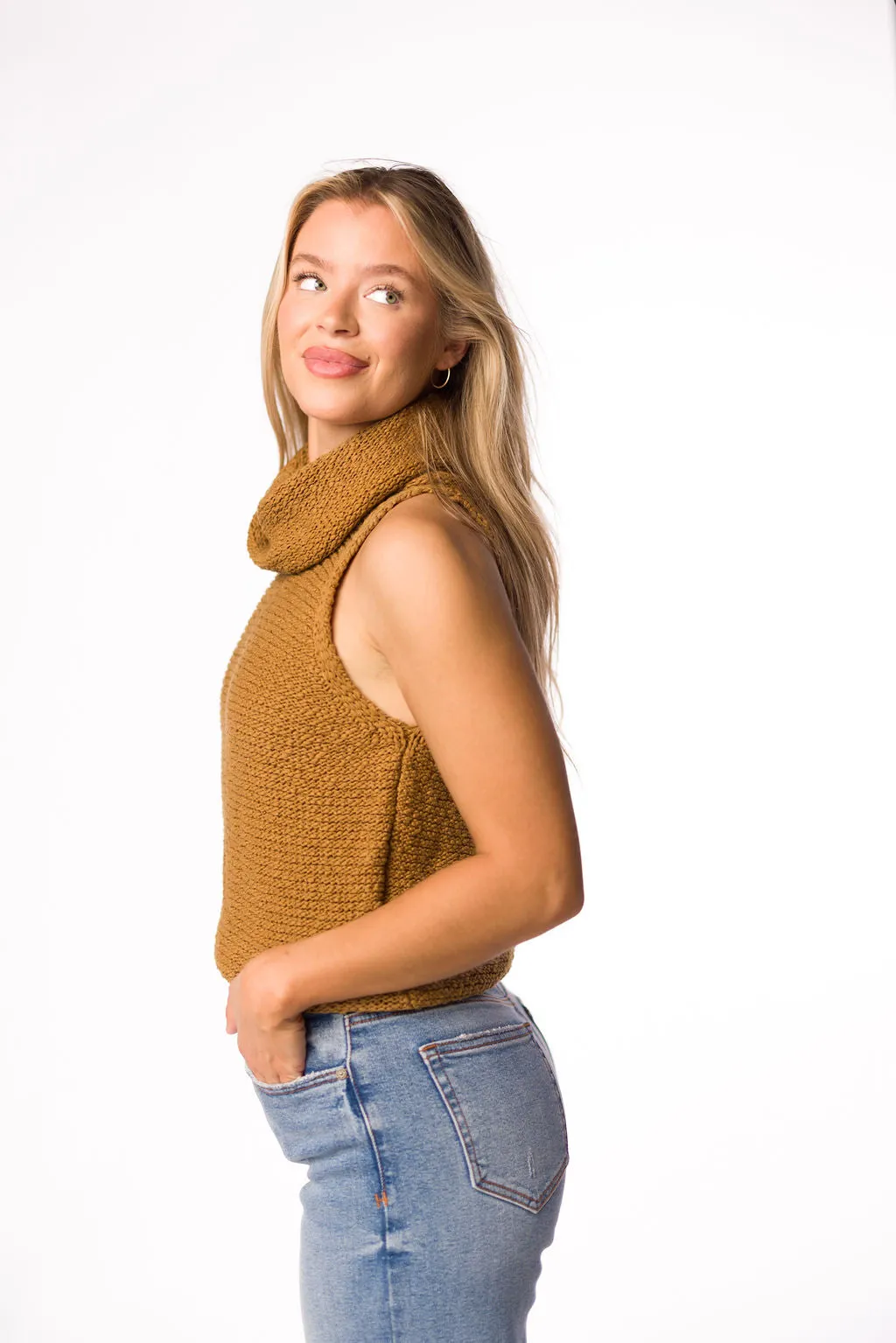 Salma Sweater Crop Top in Coffee
